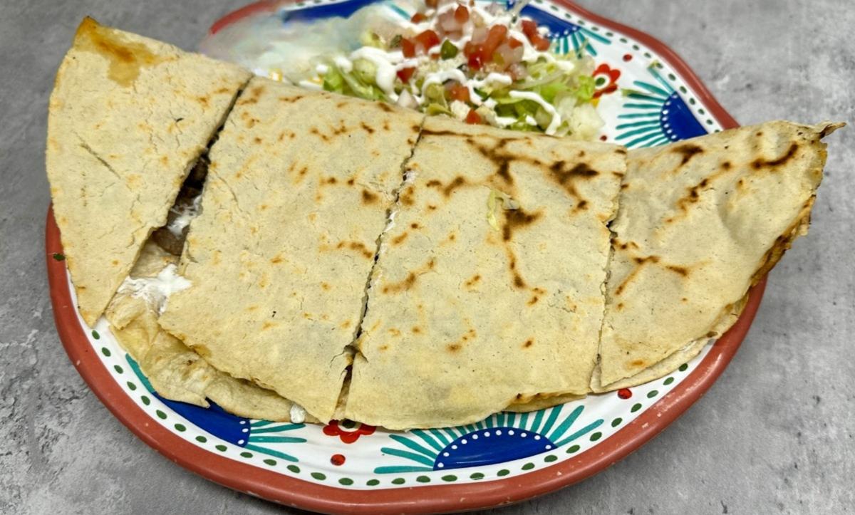 Tinga Quesadilla