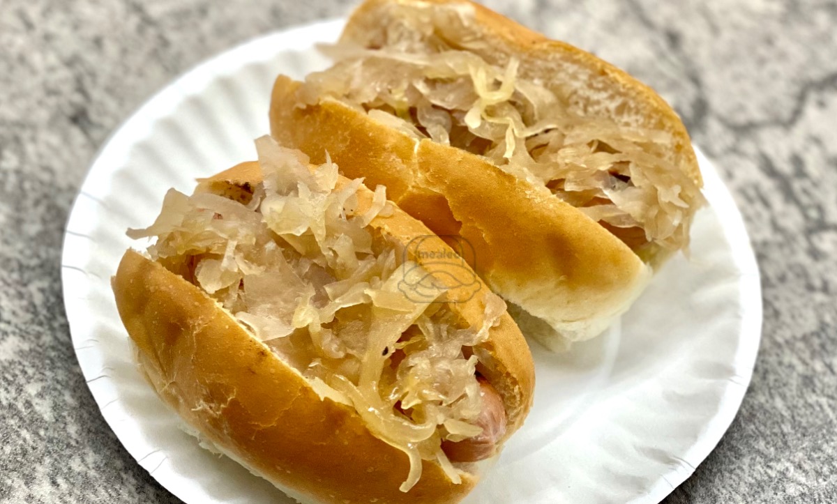 Mini Dog (w/ Sauerkraut)