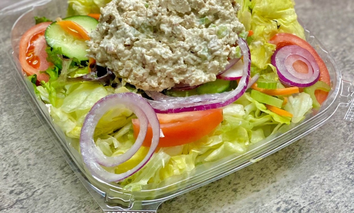 Tossed Salad w/ Chicken Salad