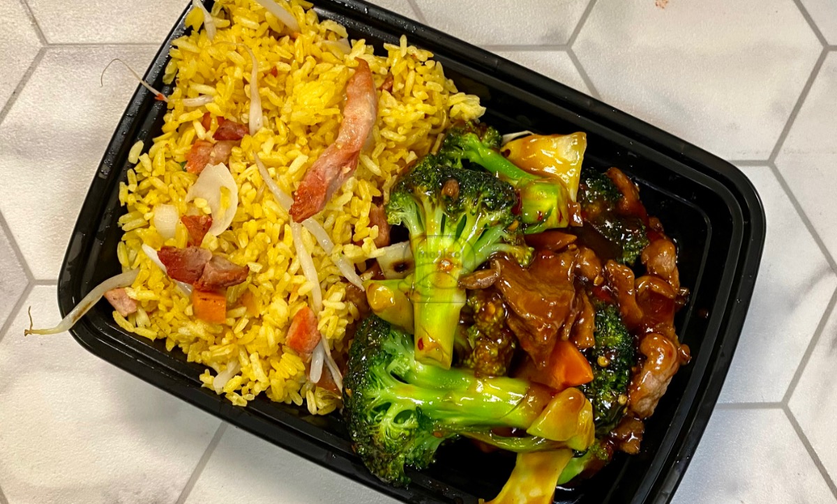 *B4. Beef w/ Broccoli in Garlic Sauce