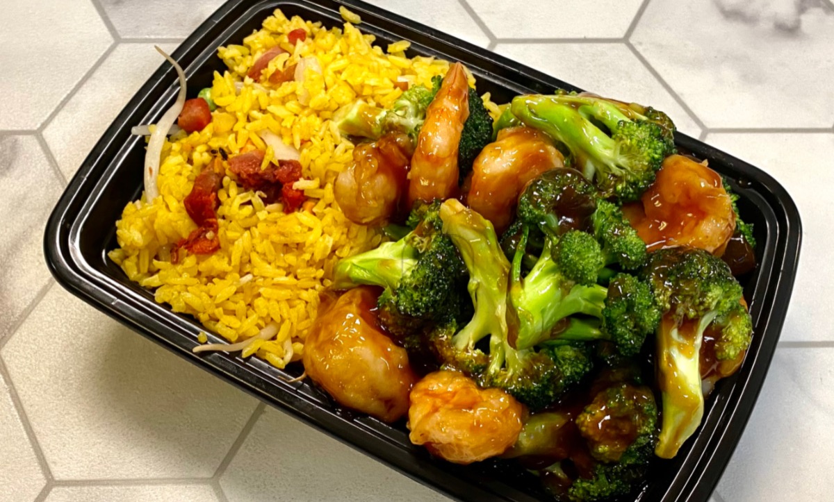 *S4. Shrimp w/ Broccoli in Garlic Sauce
