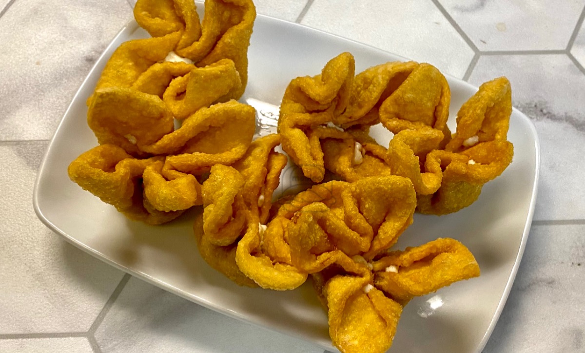 6a. Crab Rangoon (6)