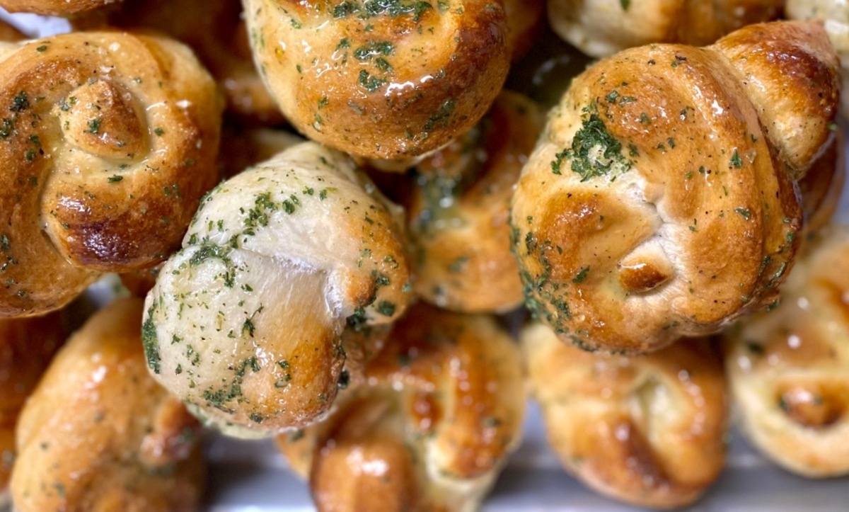 Garlic Knots (10)
