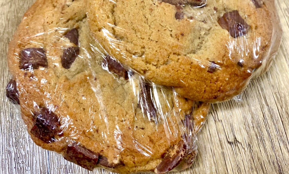 Big Chocolate Chip Cookie