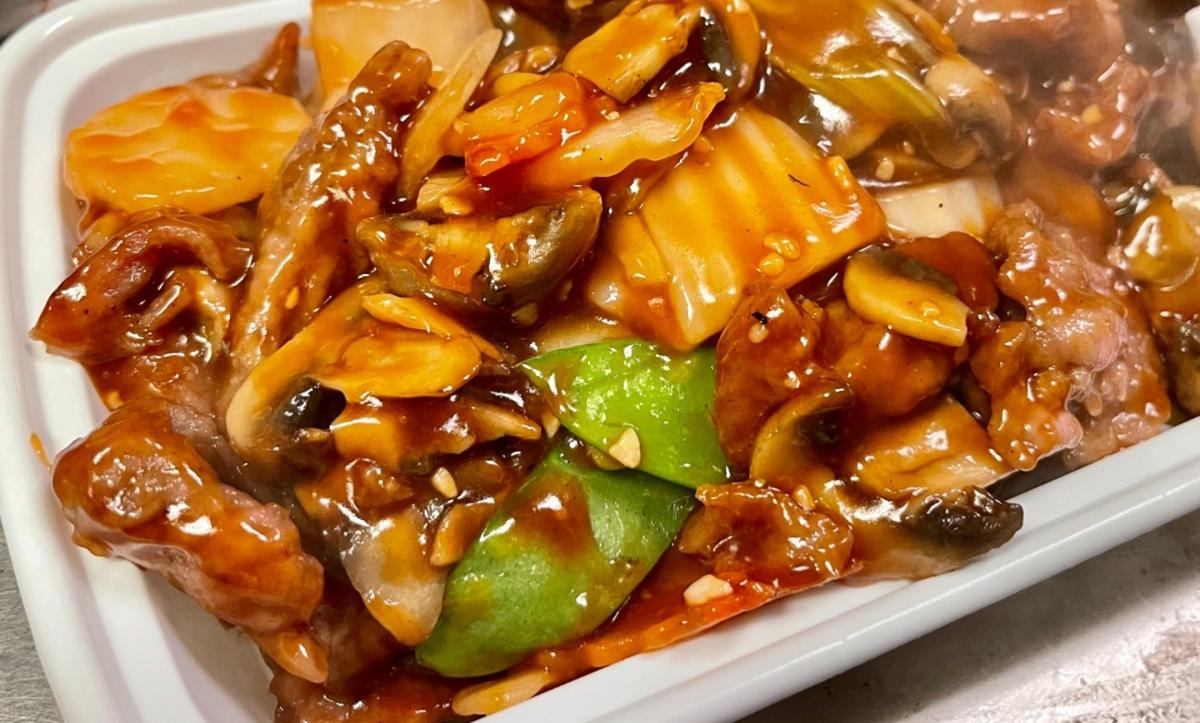 69. Beef with Mushrooms (Quart)