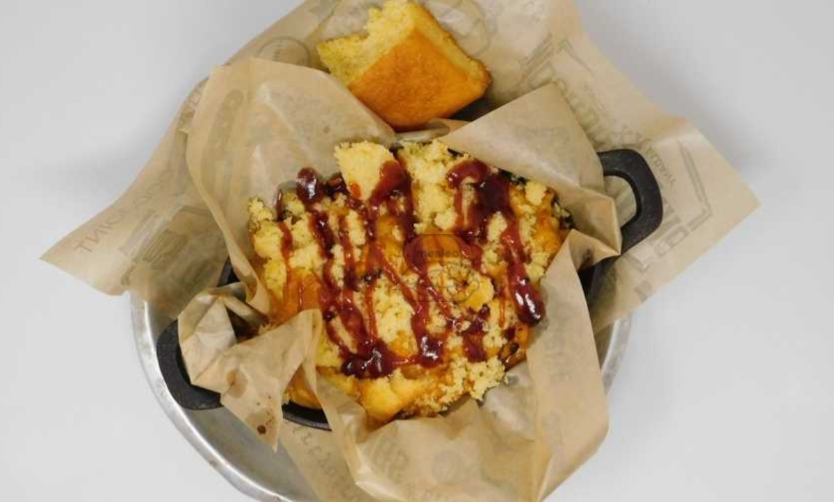 Spicy Bulldog Mac N Cheese
