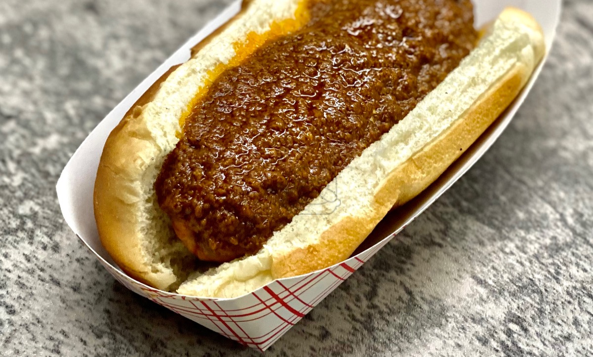 Hot Dog (w/ Meat Sauce)