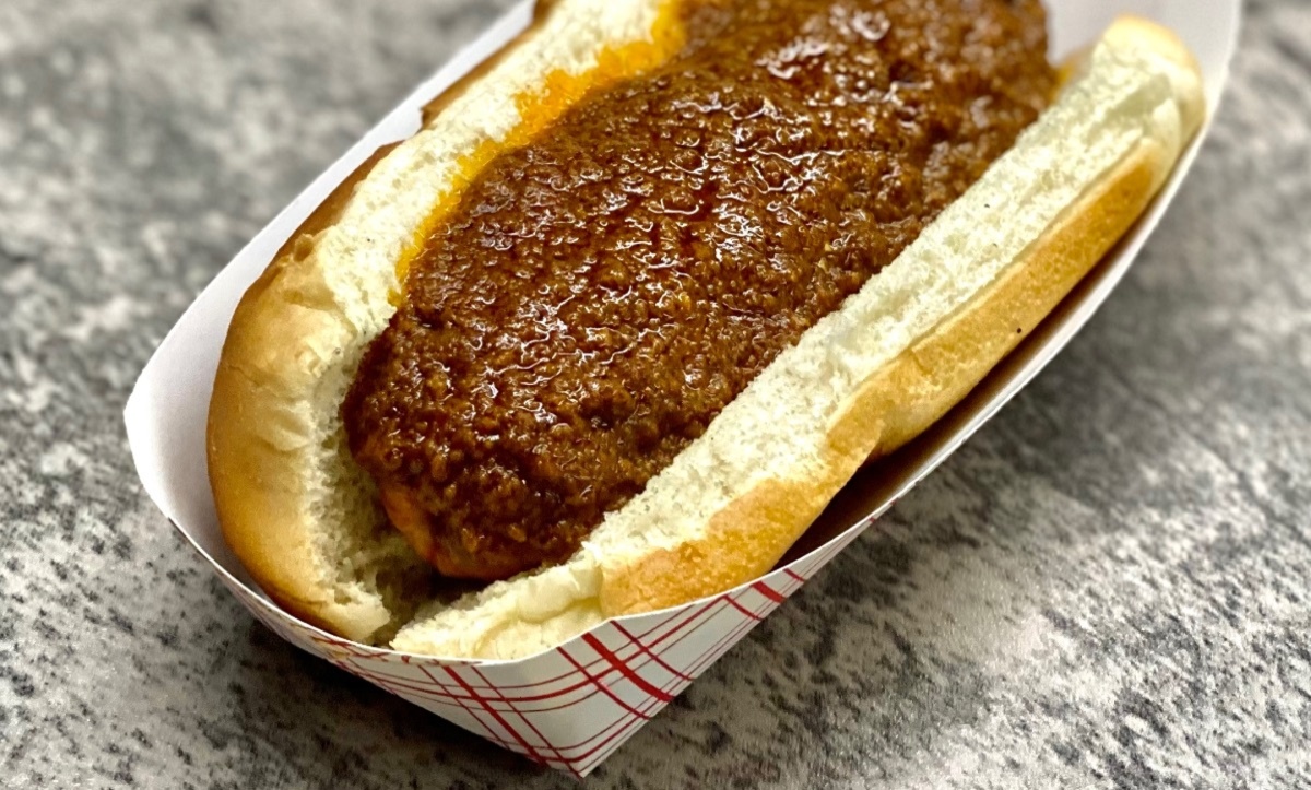 Hot Dog (w/ Meat Sauce)