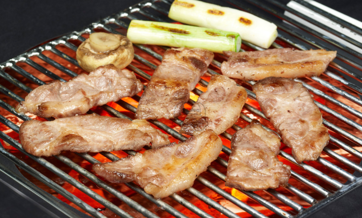 E12. Samgyupsal Gui