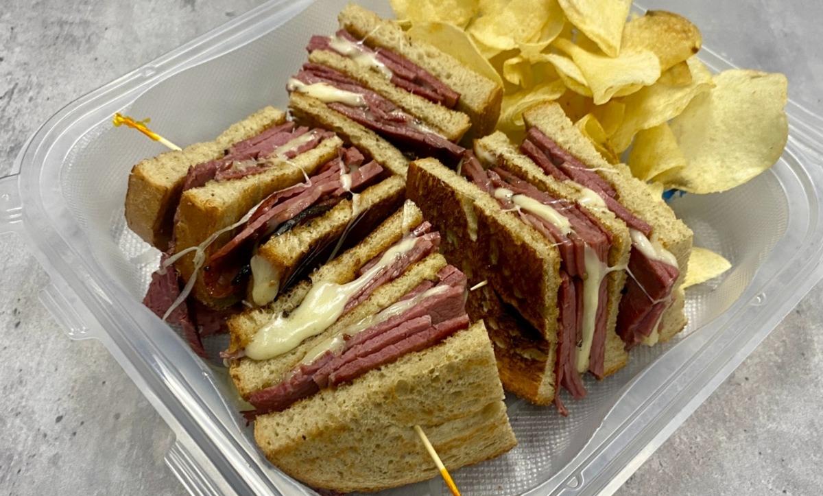 Hot Pastrami & Corned Beef Club