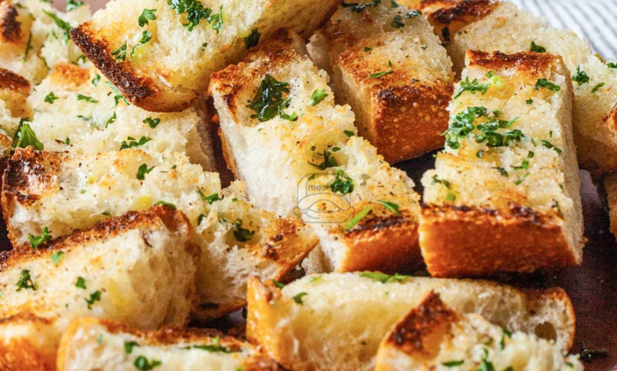 Perreca's Famous Garlic Bread