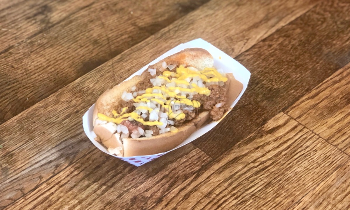 Hot Dog (w/ Meat Sauce, Mustard, Onion)