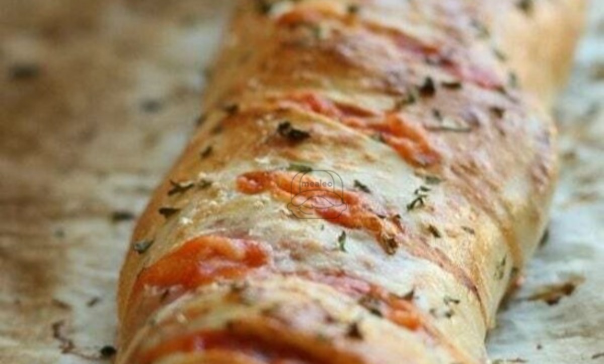 Stromboli Sausage, Pepper & Onion