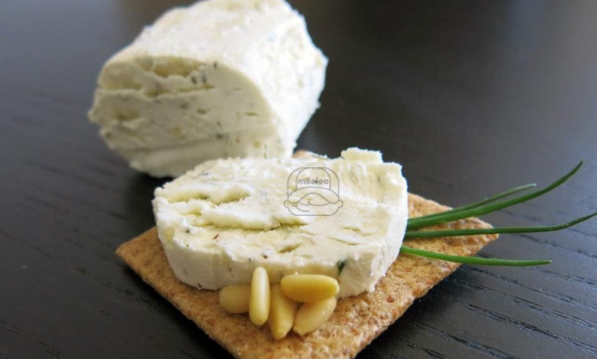 Chevre Garlic/Herb Cheese