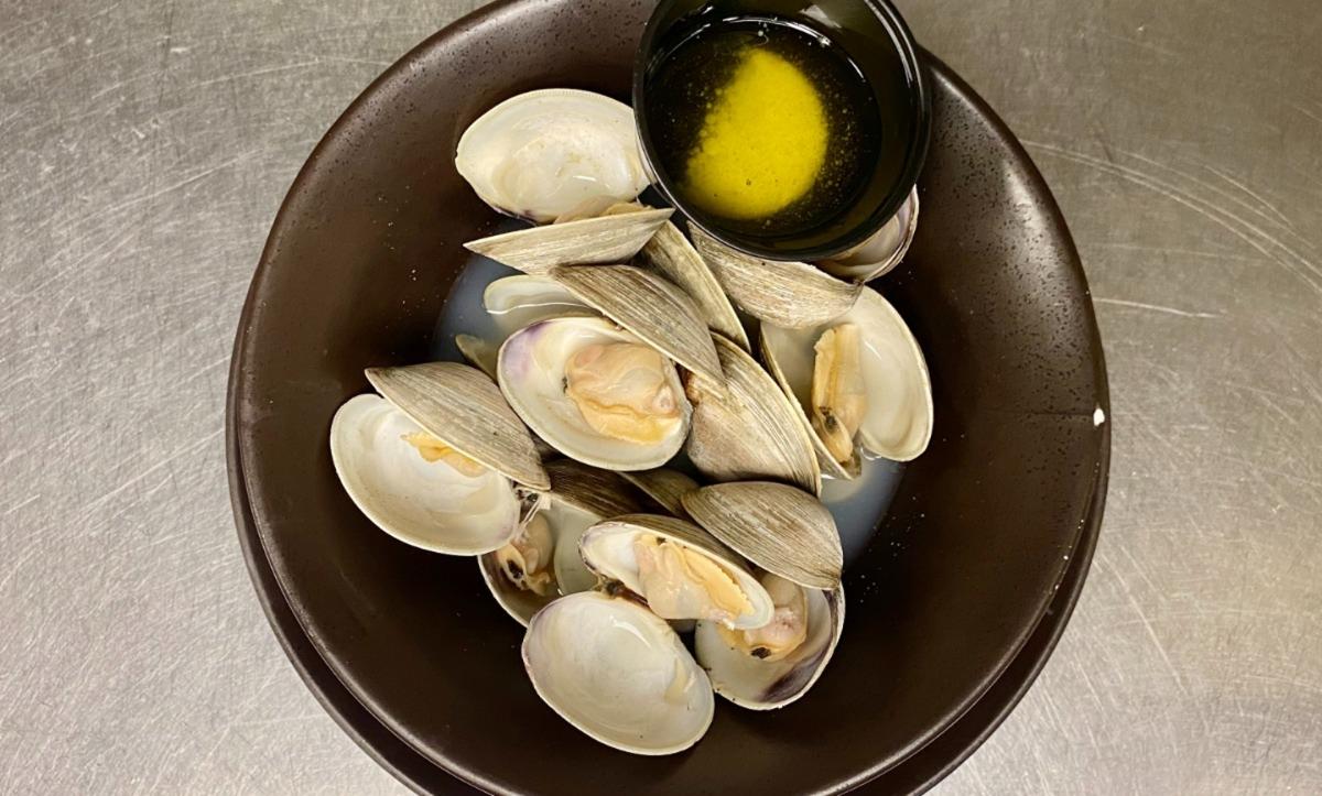 Steamed Little Neck Clams (1DZ)