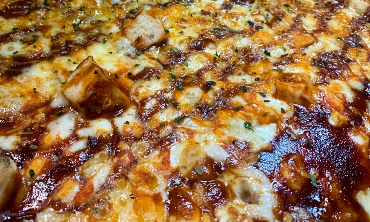 Small Buffa-Que Pizza (12-inch)