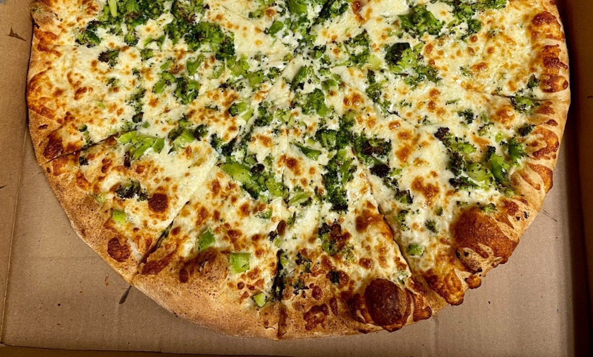 White Broccoli Pizza