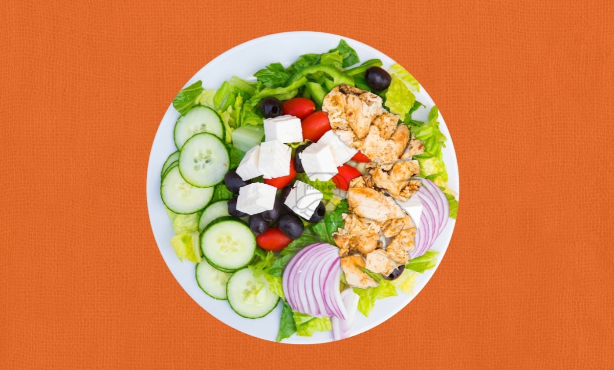 Greek Salad with Grilled Chicken
