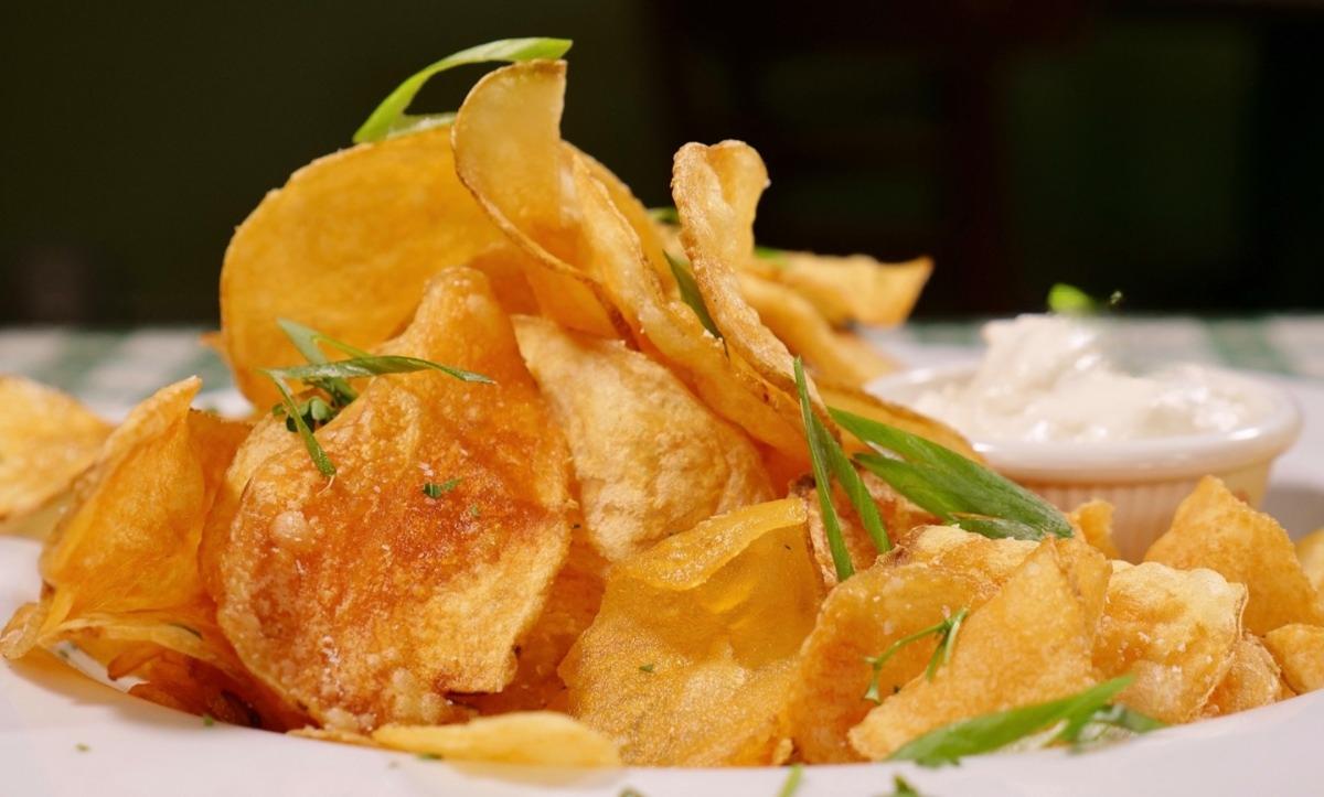 House-Made Chips & Dip