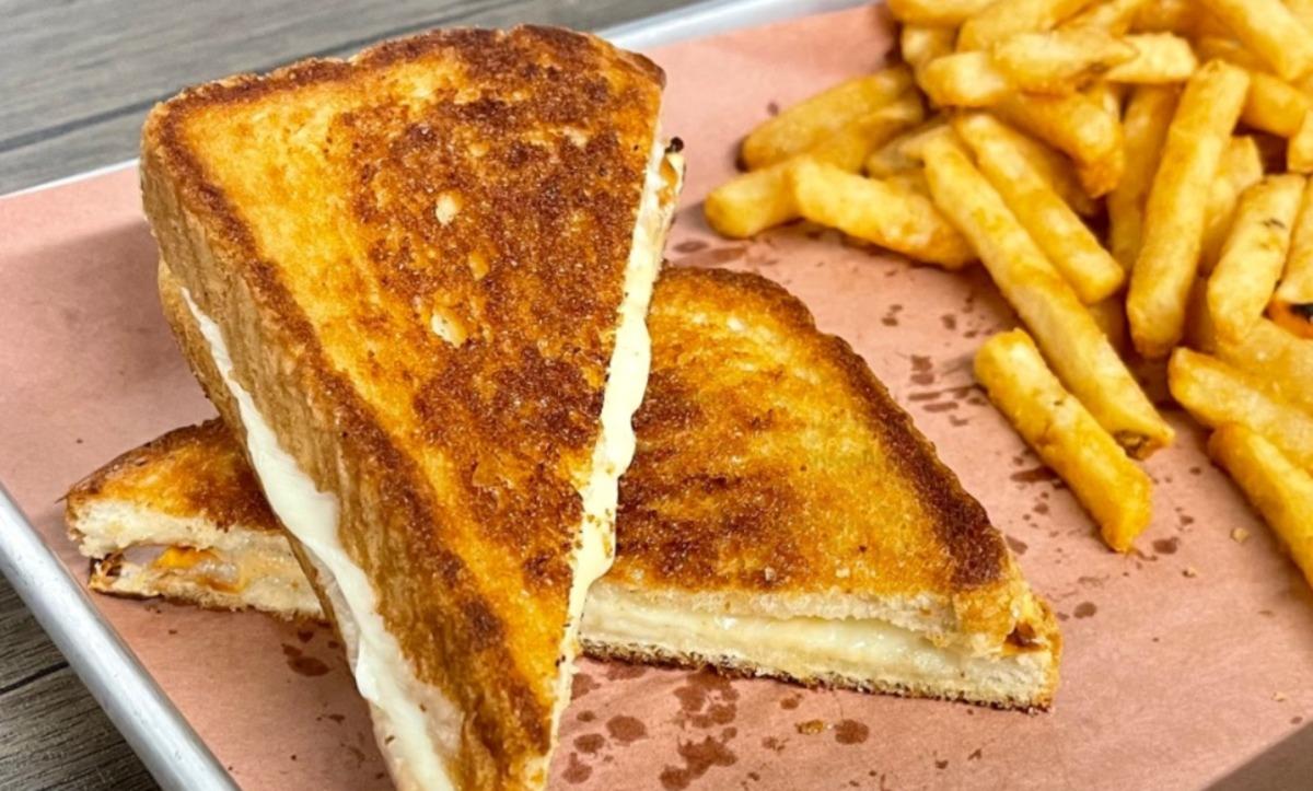 Grilled Cheese & Fries
