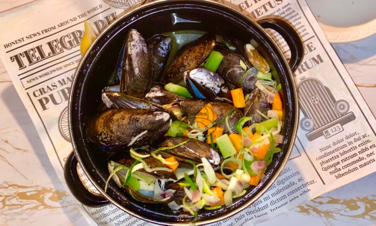 Belgian Mussel Pot