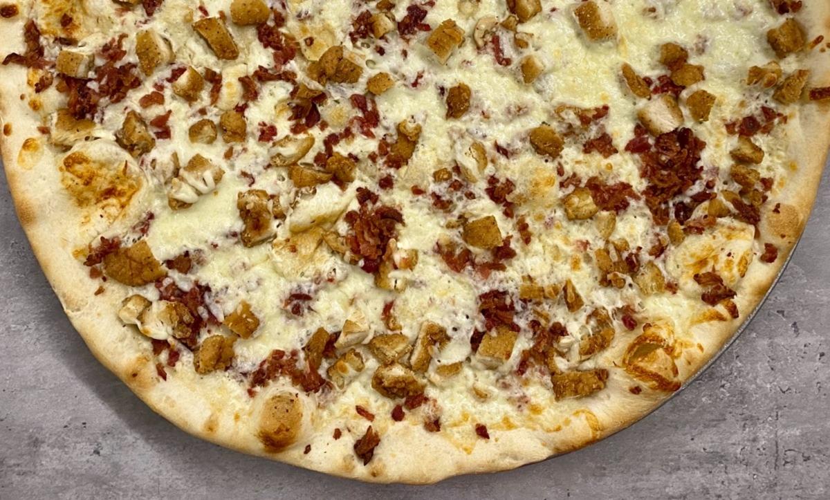 Chicken, Bacon, Ranch Pizza 18
