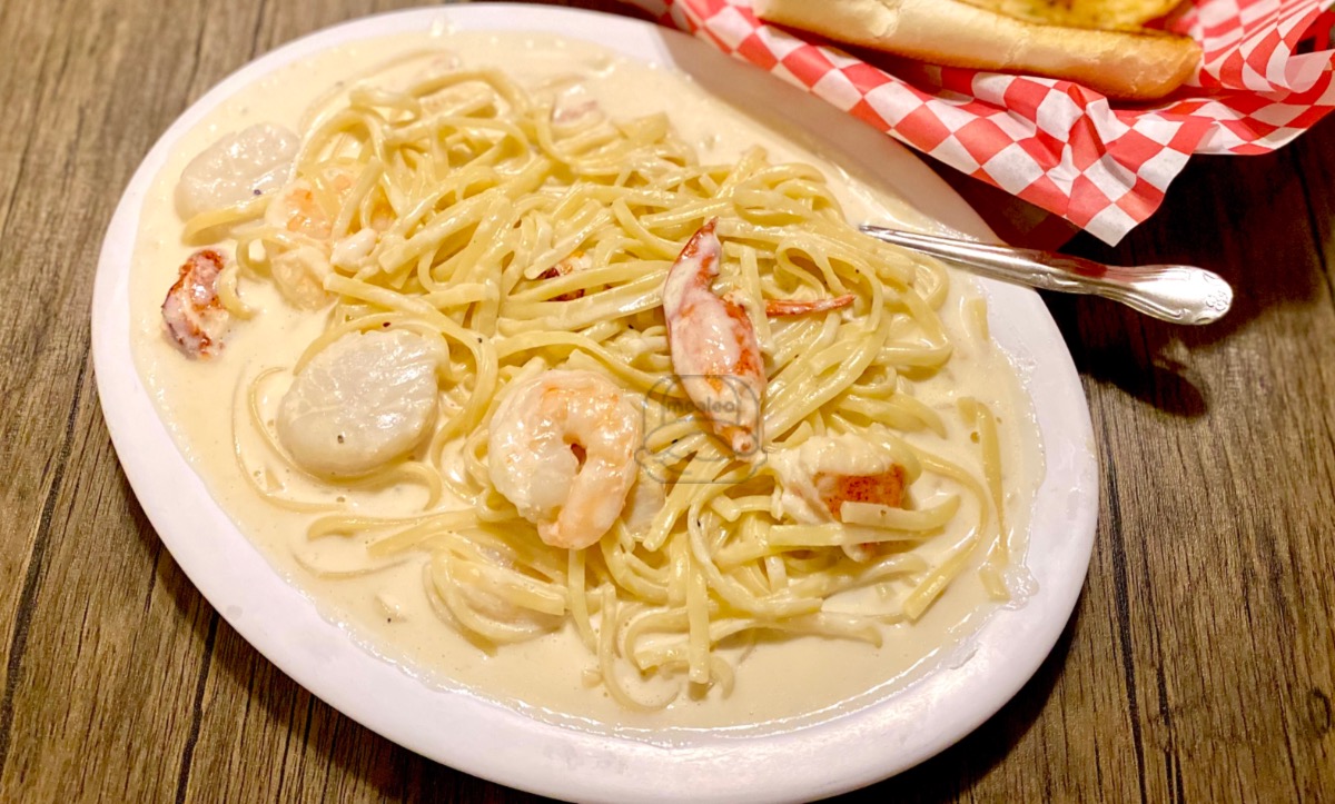 Seafood Alfredo