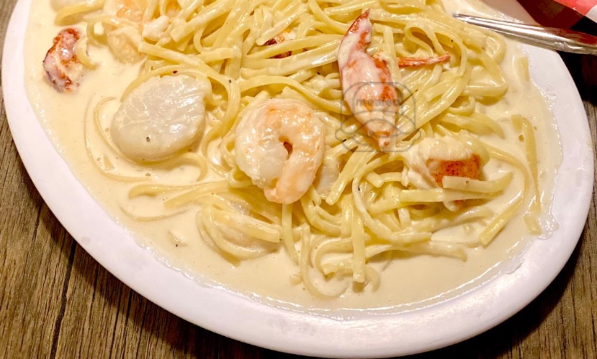 Seafood Alfredo