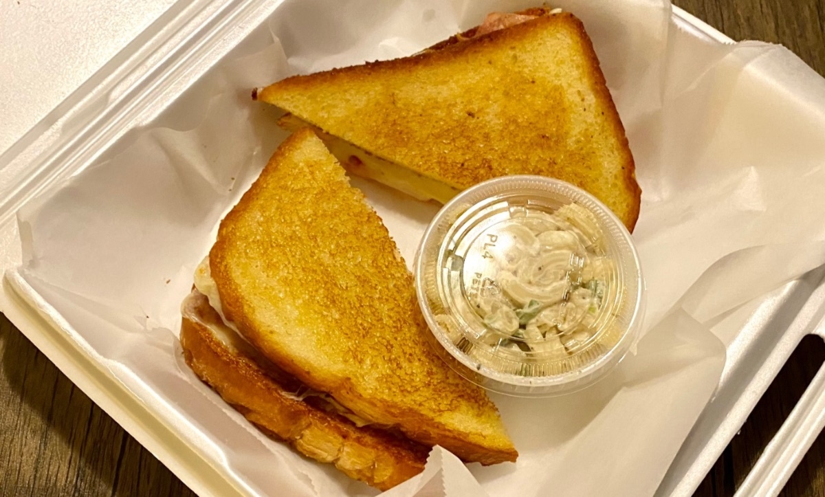 Grilled Cheese w/ Tomato