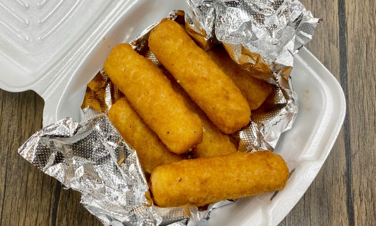 Mozzarella Sticks (6)
