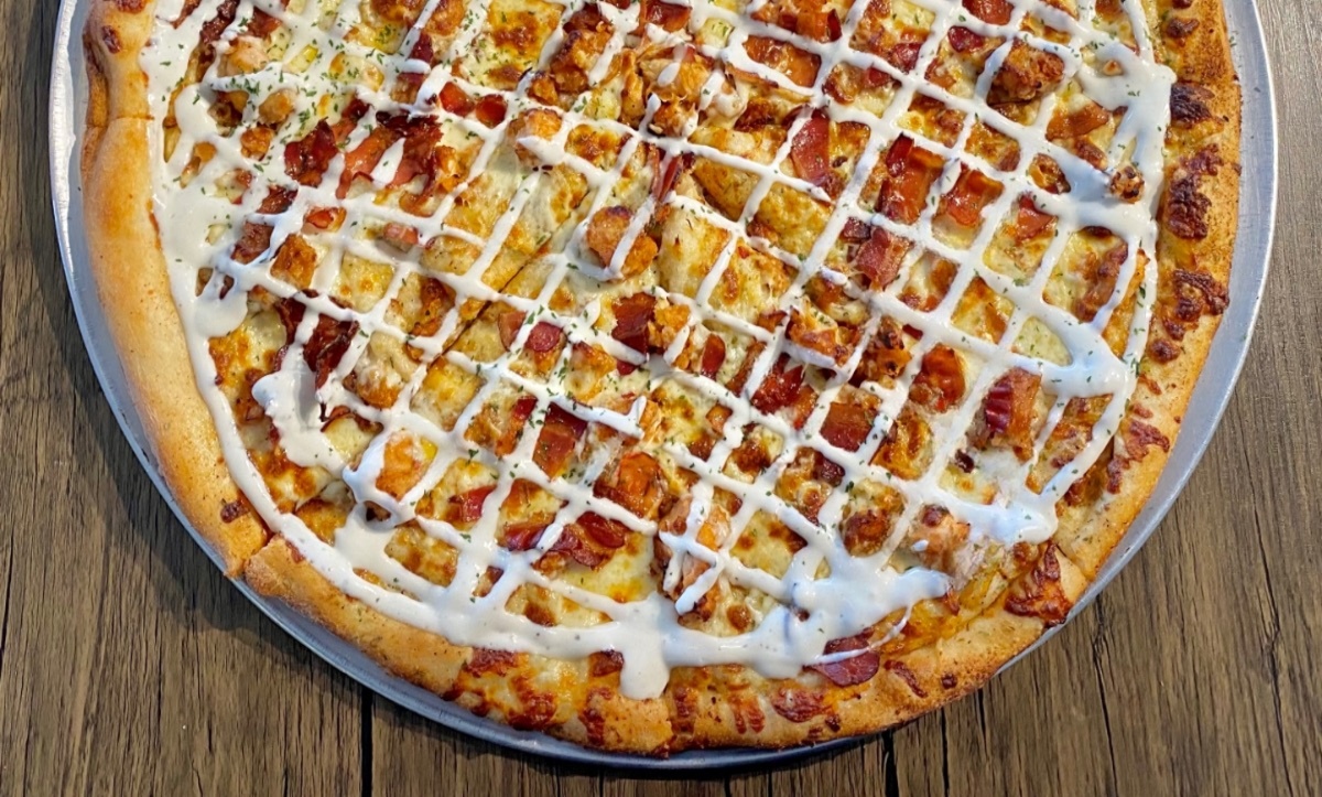 Chicken, Bacon, Ranch Pizza