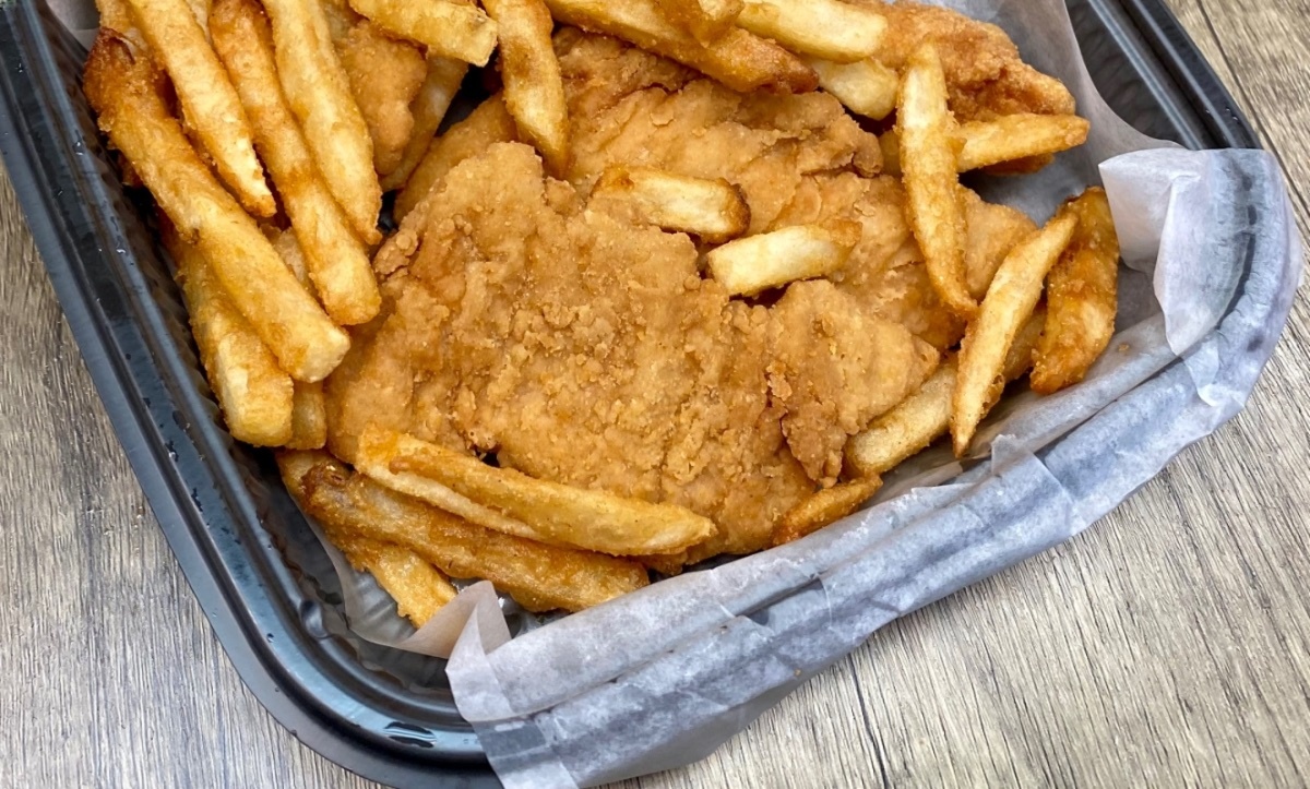Kid's Chicken Tenders w/ Fries