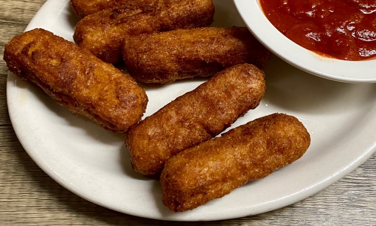 Mozzarella Sticks (6)