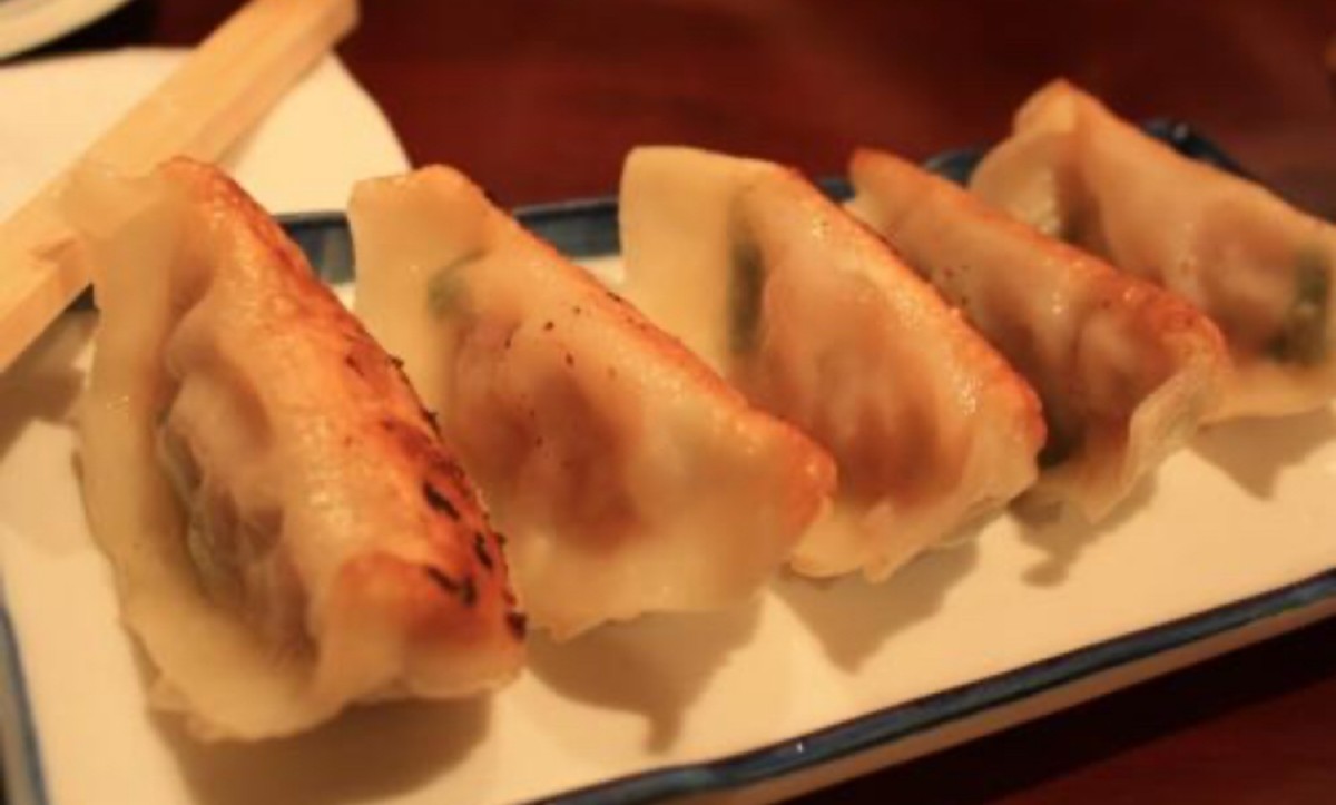 41. Chicken Gyoza (6 pcs)