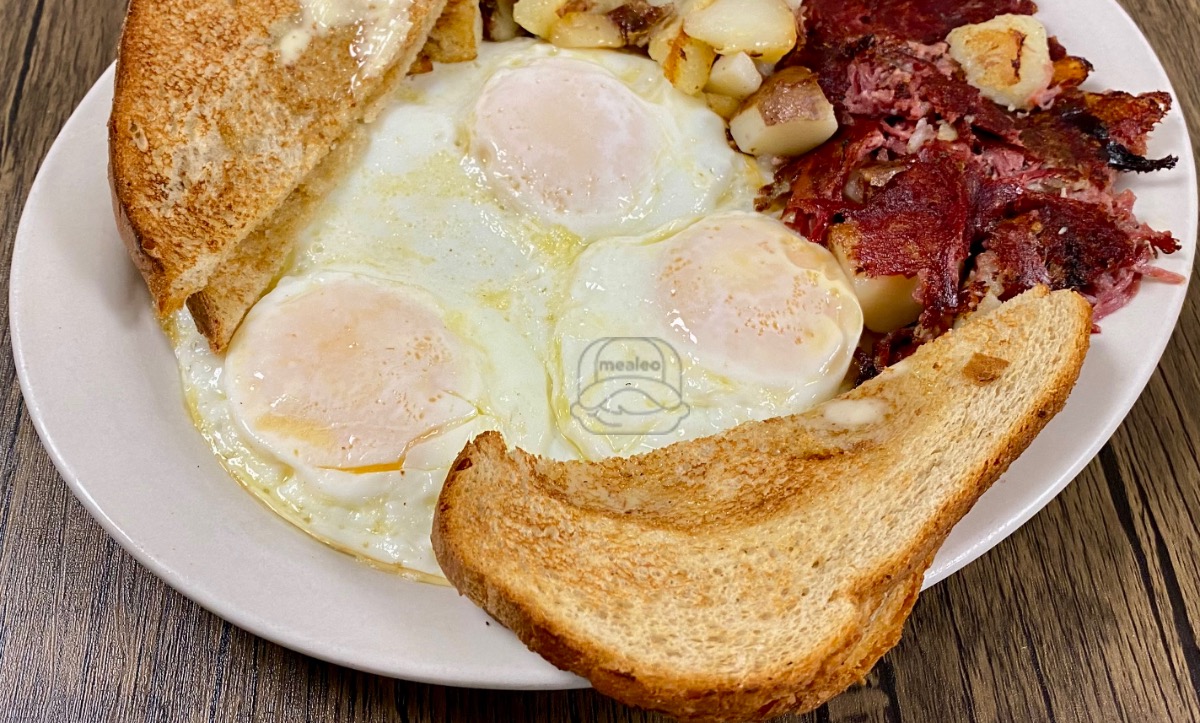 Corned Beef Hash & Eggs