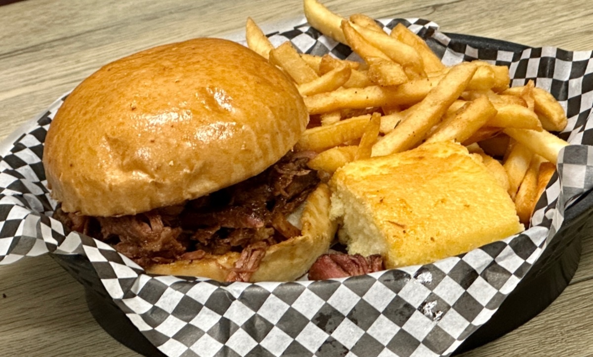 Pulled Rib Sandwich Meal