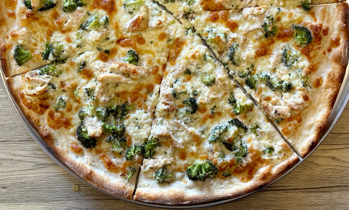 Alfredo Pizza