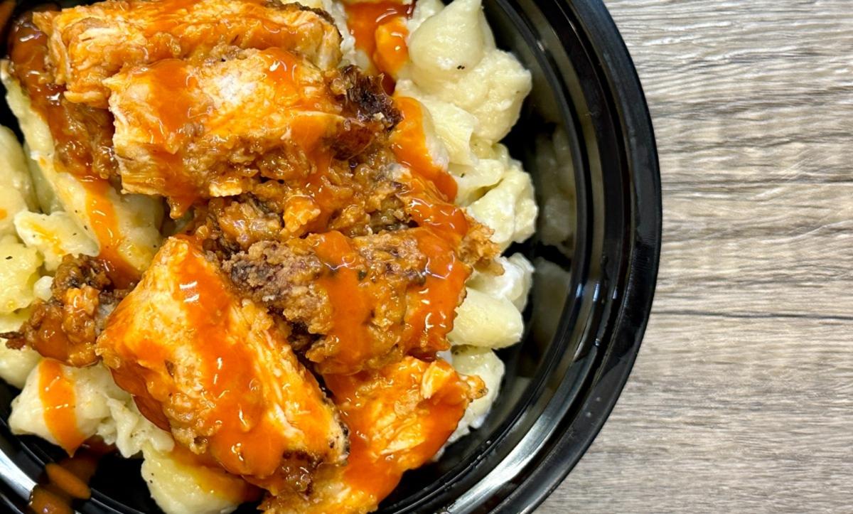 Buffalo Chicken Mac N' Cheese