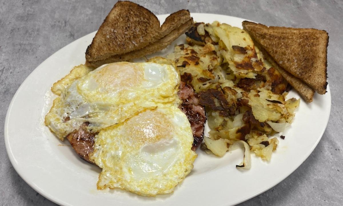 Eggs w/ Toast & Home Fries
