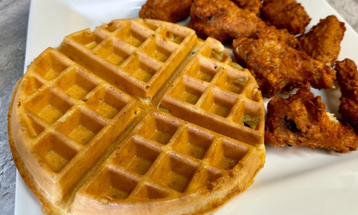 Belgian Waffle w/ Chicken Wings