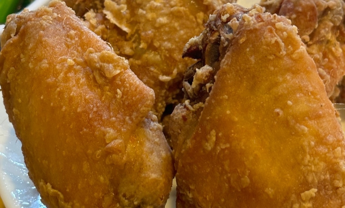 A8. Garlic Chicken Wings