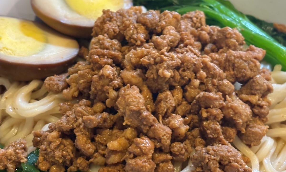D7. Soy Egg w. Minced Pork
