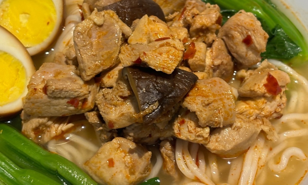 C12. Spicy Diced Chicken