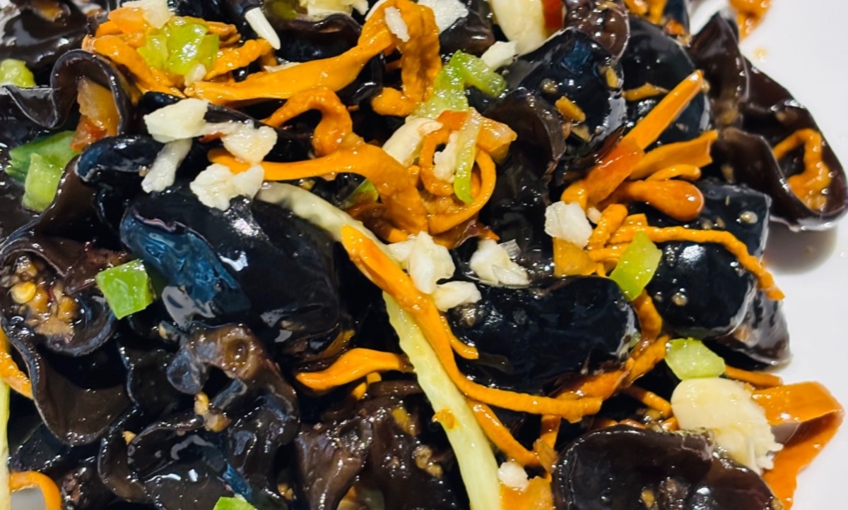 A22.Wood Ear w. Spicy Garlic Sauce