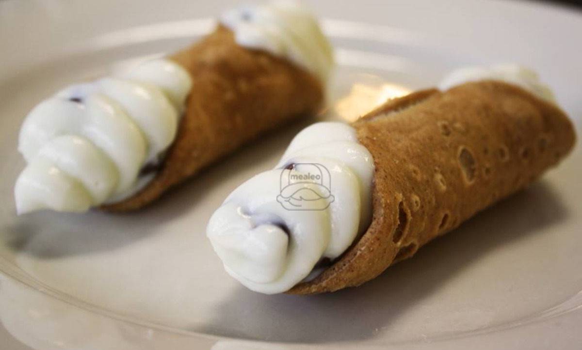 Homemade Cannoli