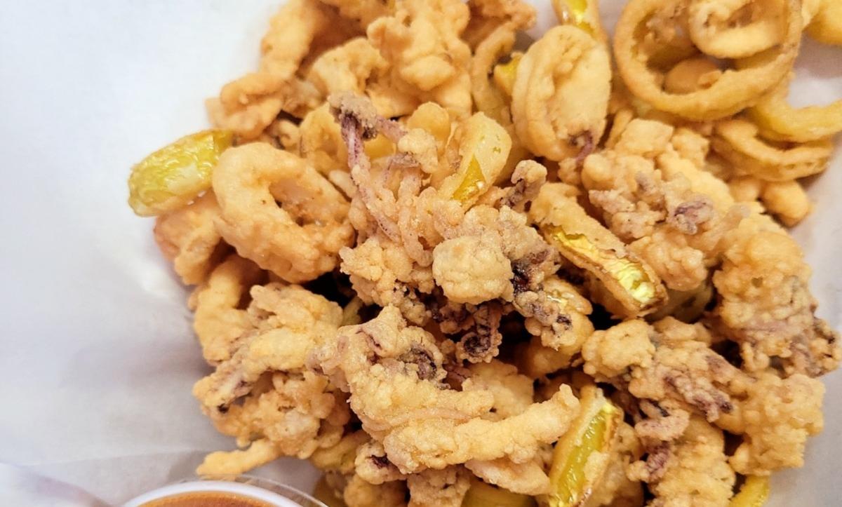 Fried Calamari w/ Banana Peppers