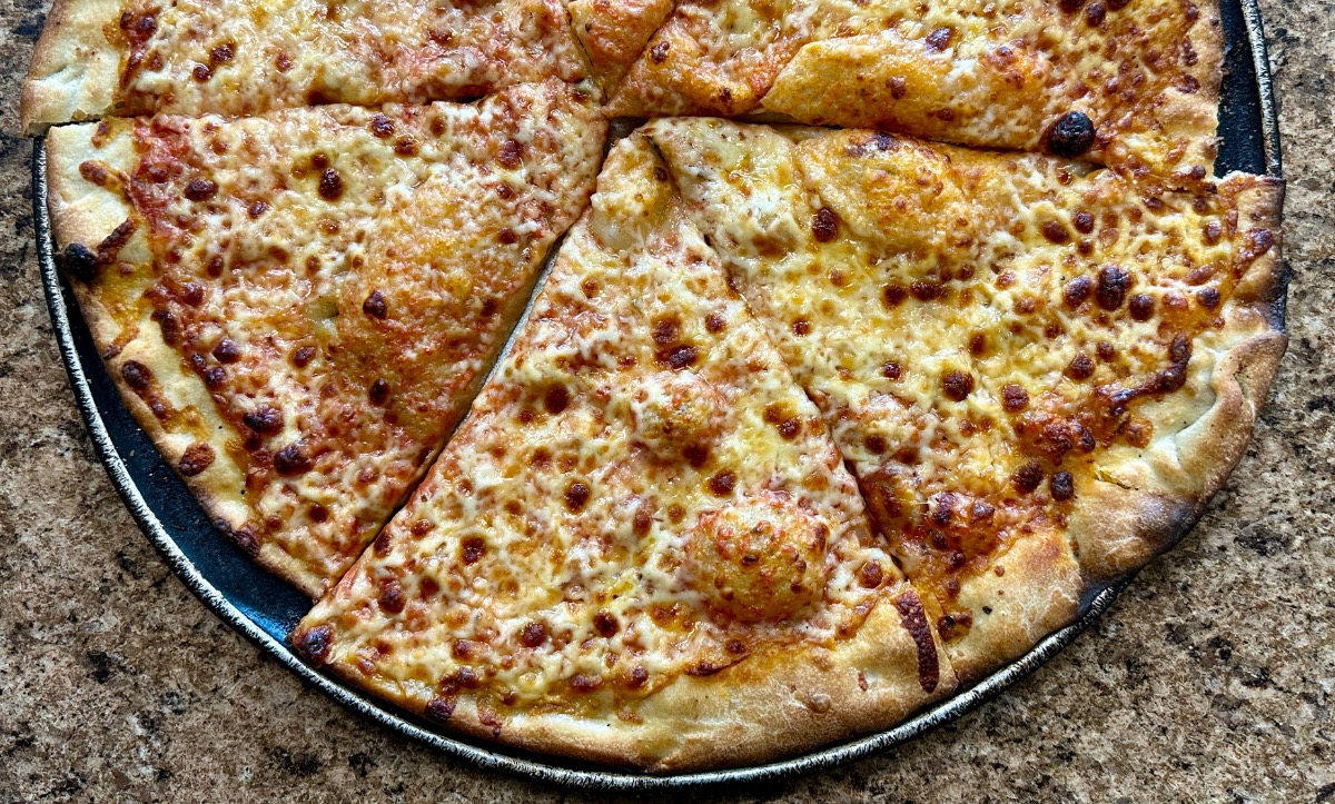 Large 8-Cut Pizza