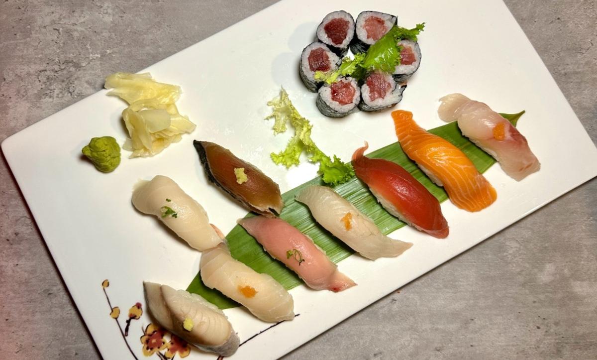 Sushi Deluxe w/ Roll of Choice