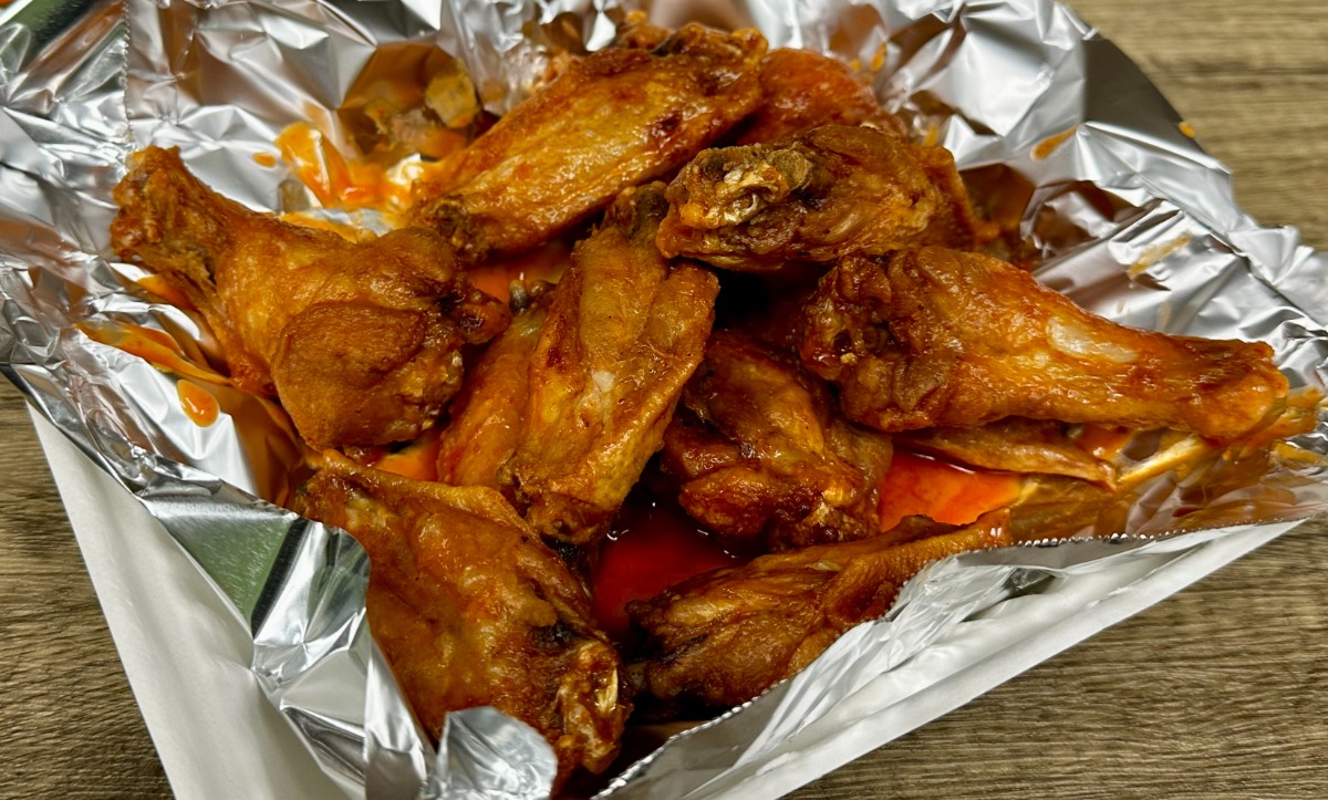12 Jumbo Wings (Bone-In)
