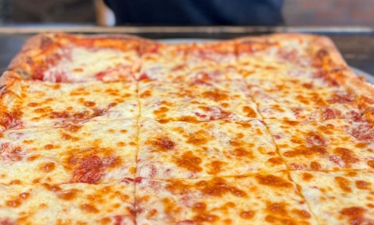 12 Cut Cheese Pizza